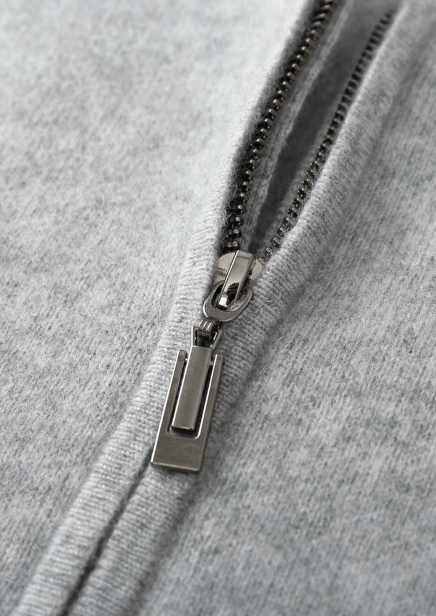 PURE EXTRA - FINE MERINO WOOL V - NECK CARDIGAN - Derada