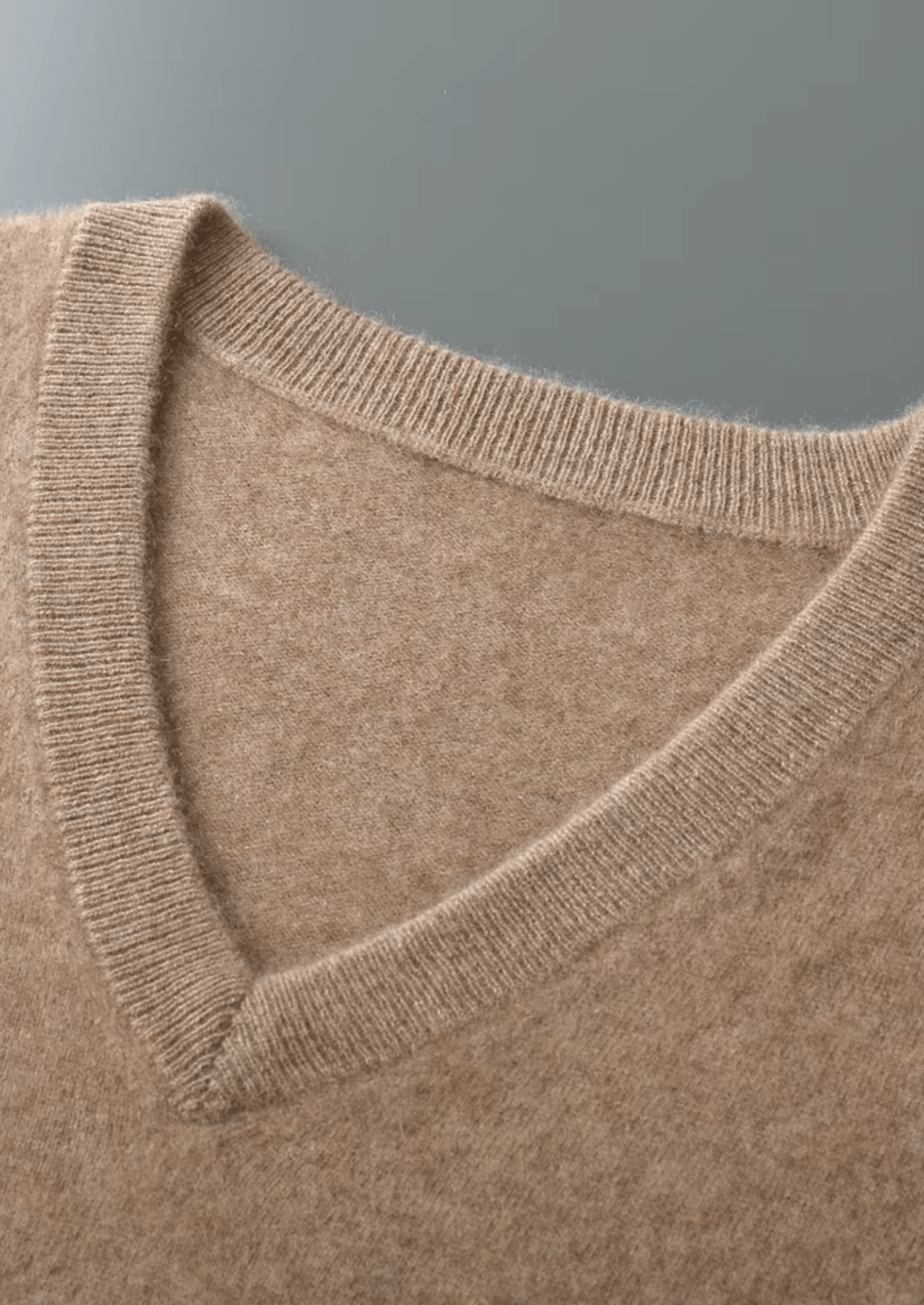 PURE EXTRA - FINE MERINO WOOL V - NECK VEST - Derada