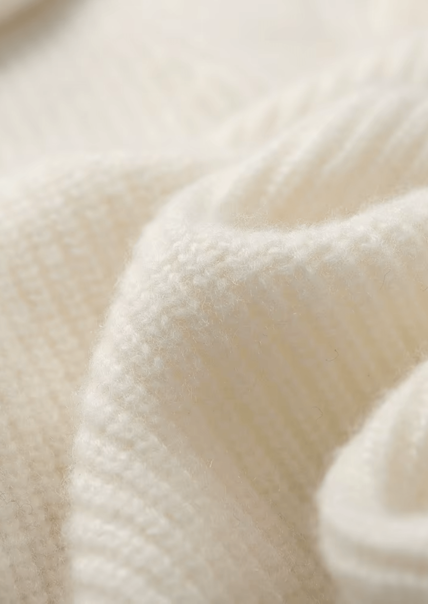 PREMIUM CASHMERE RIBBED V - NECK SWEATER - Derada