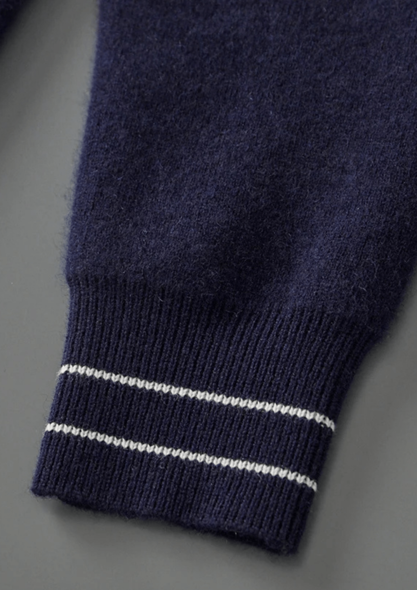 PURE EXTRA - FINE MERINO WOOL TWO - TONE POLO CARDIGAN - Derada